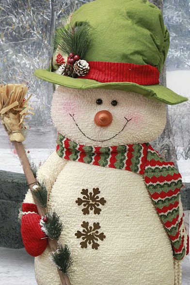 Yule Snoman with Broom