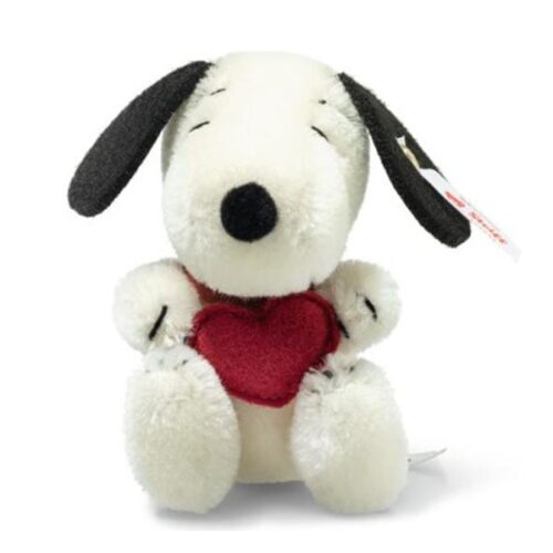 Miniature Snoopy w/ Heart