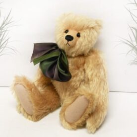Chester by Cotswold Bears